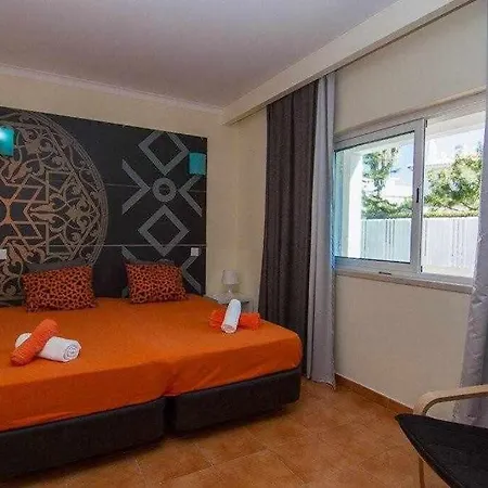 בית הארחה Sunhome Em