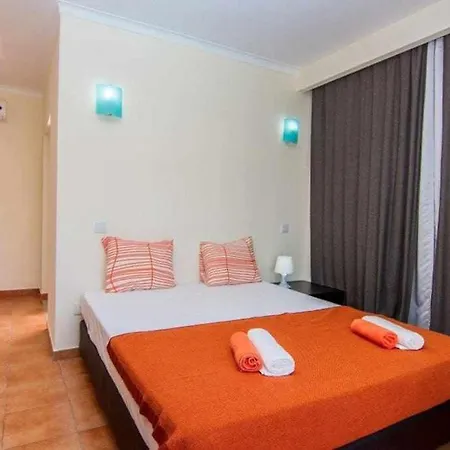 Sunhome Em בית הארחה