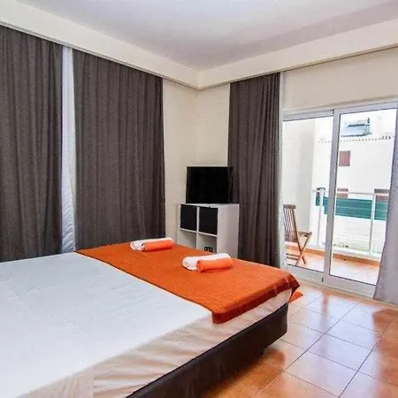 Sunapartments - De Em 3*