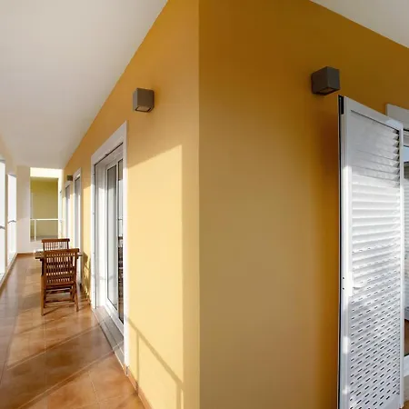 Гостьовий будинок Sunhome - Em